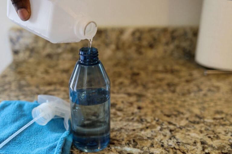 eyeglass cleaning solution